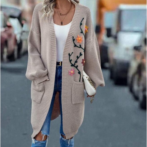 New floral print  open front  cardigan sweater - Picture 2 of 6